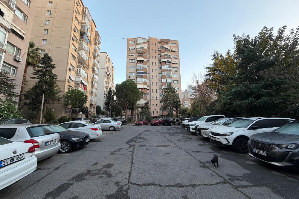 KADIKÖY KOZYATAĞI OYAK A SİTESİNDE BALKONLU 3+1 SATILIK DAİRE