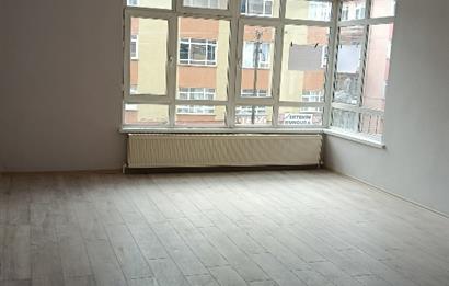 Çekirde Caddesi'nde Kaçmaz Fırsat! Full Yenilenmiş Sıfır 3+1