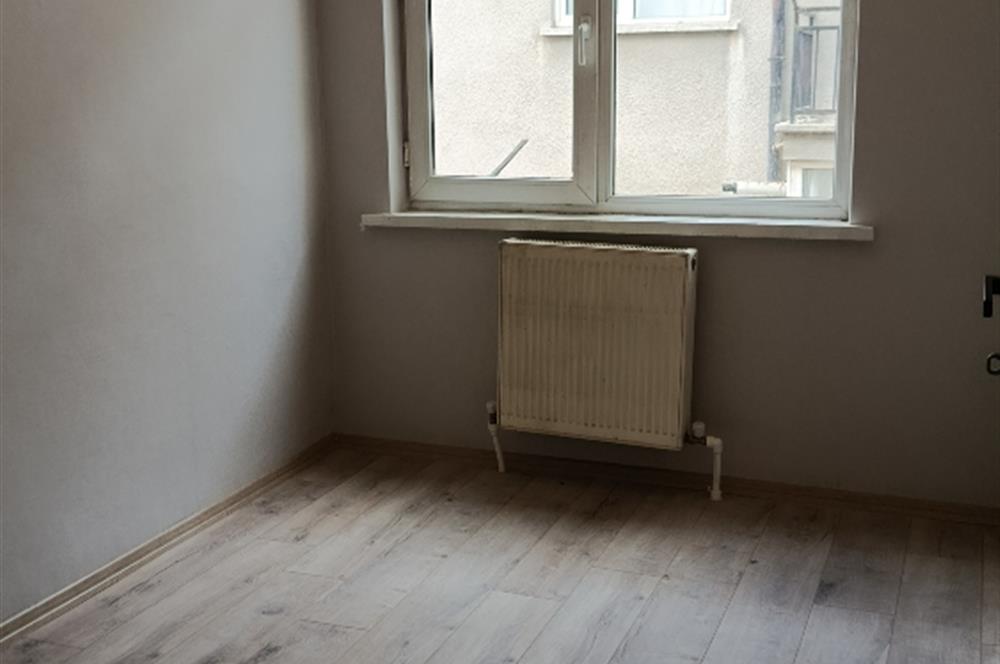 Çekirde Caddesi'nde Kaçmaz Fırsat! Full Yenilenmiş Sıfır 3+1