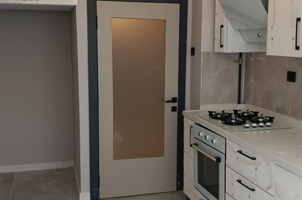 Çekirde Caddesi'nde Kaçmaz Fırsat! Full Yenilenmiş Sıfır 3+1