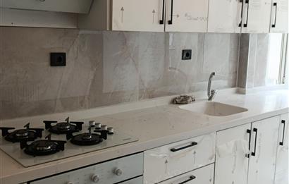 Çekirde Caddesi'nde Kaçmaz Fırsat! Full Yenilenmiş Sıfır 3+1