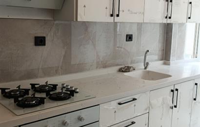 Çekirde Caddesi'nde Kaçmaz Fırsat! Full Yenilenmiş Sıfır 3+1