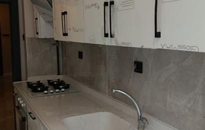 Çekirde Caddesi'nde Kaçmaz Fırsat! Full Yenilenmiş Sıfır 3+1