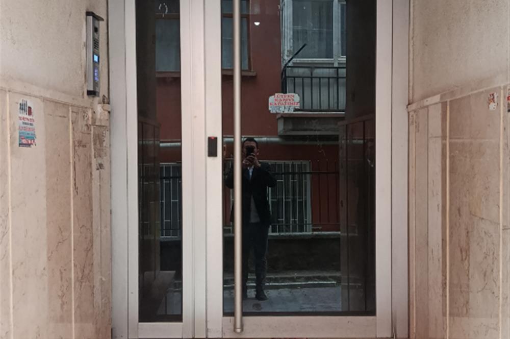 Çekirde Caddesi'nde Kaçmaz Fırsat! Full Yenilenmiş Sıfır 3+1