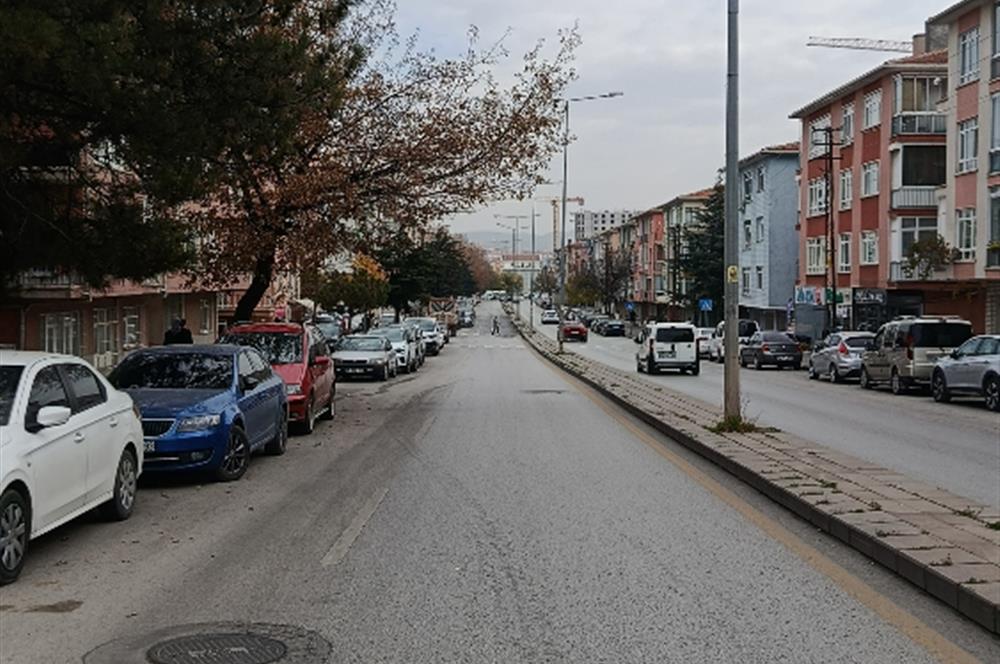 Çekirde Caddesi'nde Kaçmaz Fırsat! Full Yenilenmiş Sıfır 3+1