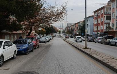 Çekirde Caddesi'nde Kaçmaz Fırsat! Full Yenilenmiş Sıfır 3+1