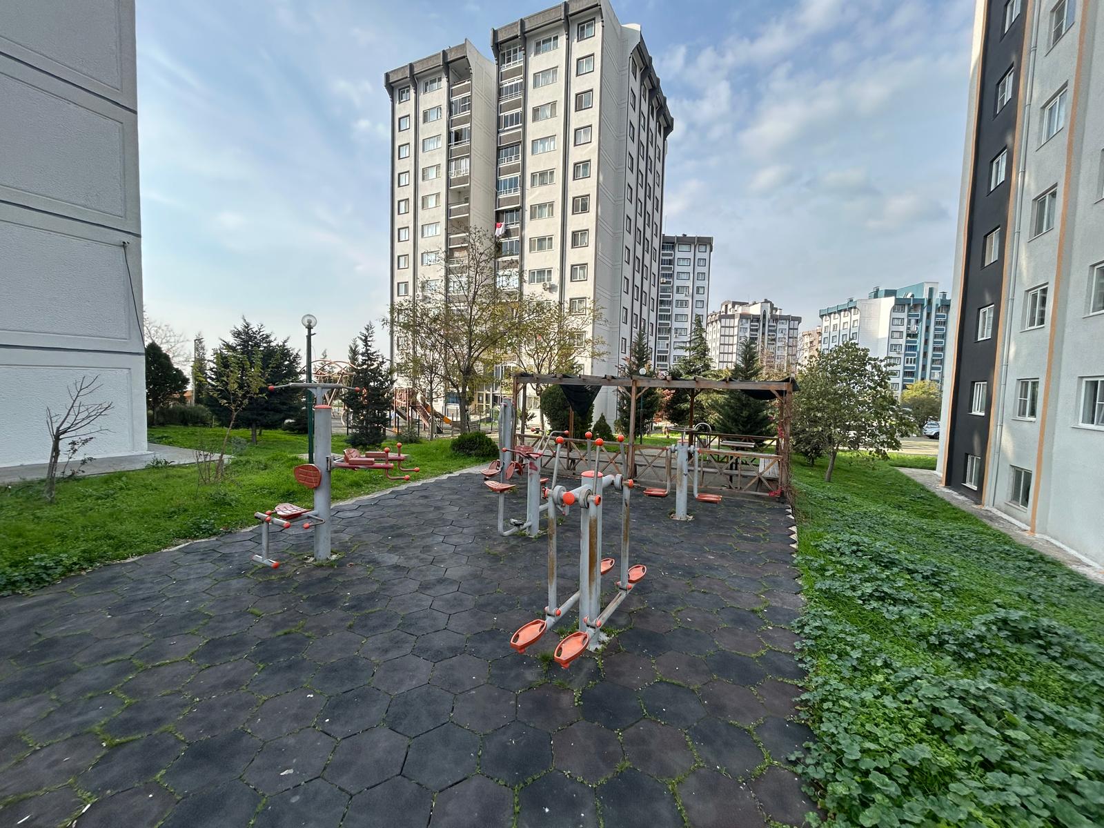 CENTURY 21 BAL'DAN TOKİ YENİ MAHALLEDE KİRALIK 1+1