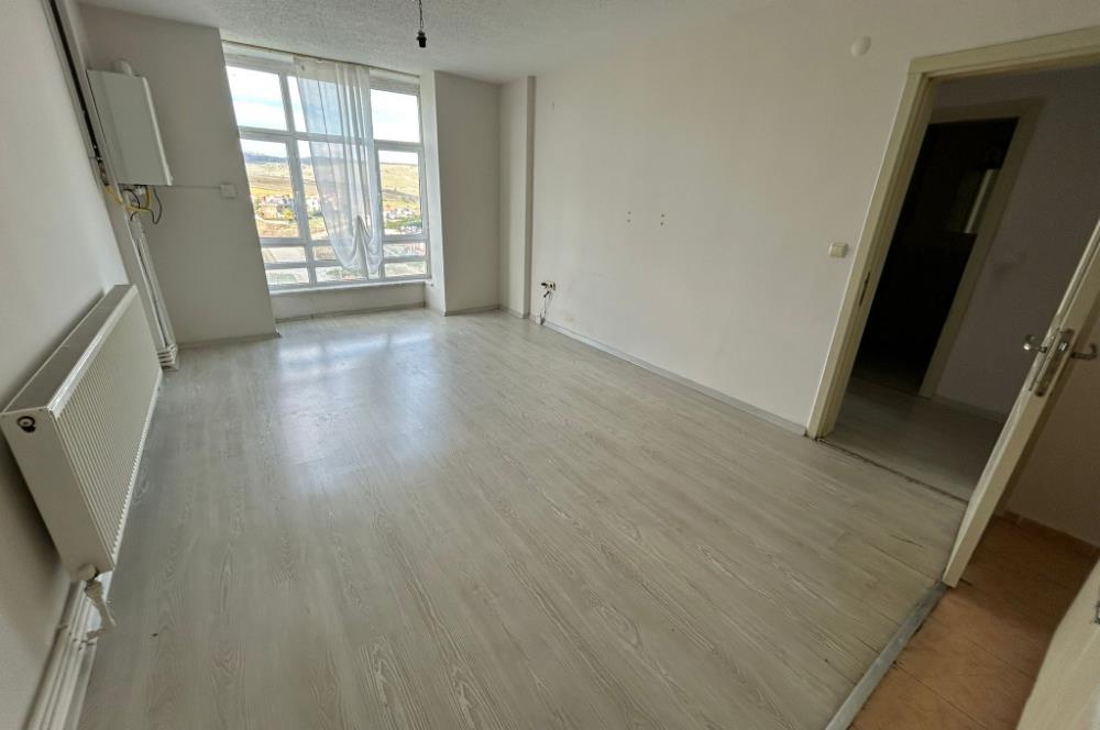 CENTURY 21 BAL'DAN TOKİ YENİ MAHALLEDE KİRALIK 1+1