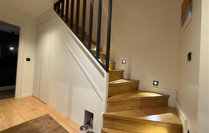 C21'DEN ORMAN YANI SİTEDE KOMPLE YENİLENMİŞ BÜYÜK 3+1 DAİRE