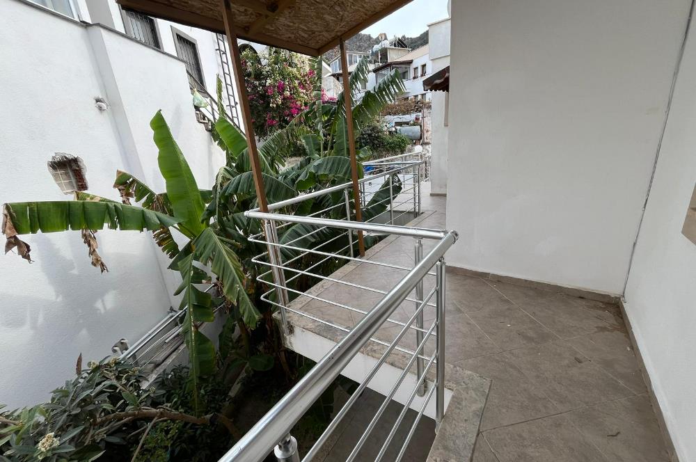 Turgutreis Karabağ'da Kiralık Deniz Manzaralı Daire