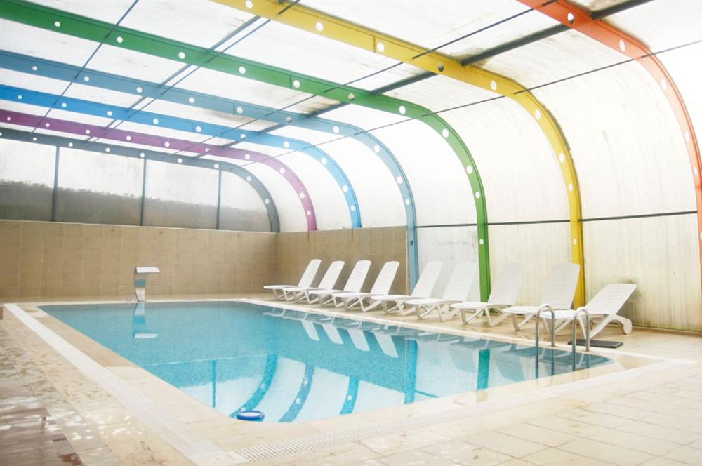 C21'DEN ORMAN YANI SİTEDE KOMPLE YENİLENMİŞ BÜYÜK 3+1 DAİRE