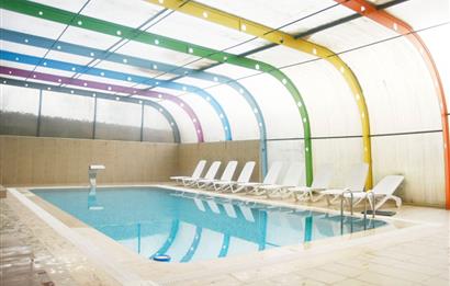 C21'DEN ORMAN YANI SİTEDE KOMPLE YENİLENMİŞ BÜYÜK 3+1 DAİRE