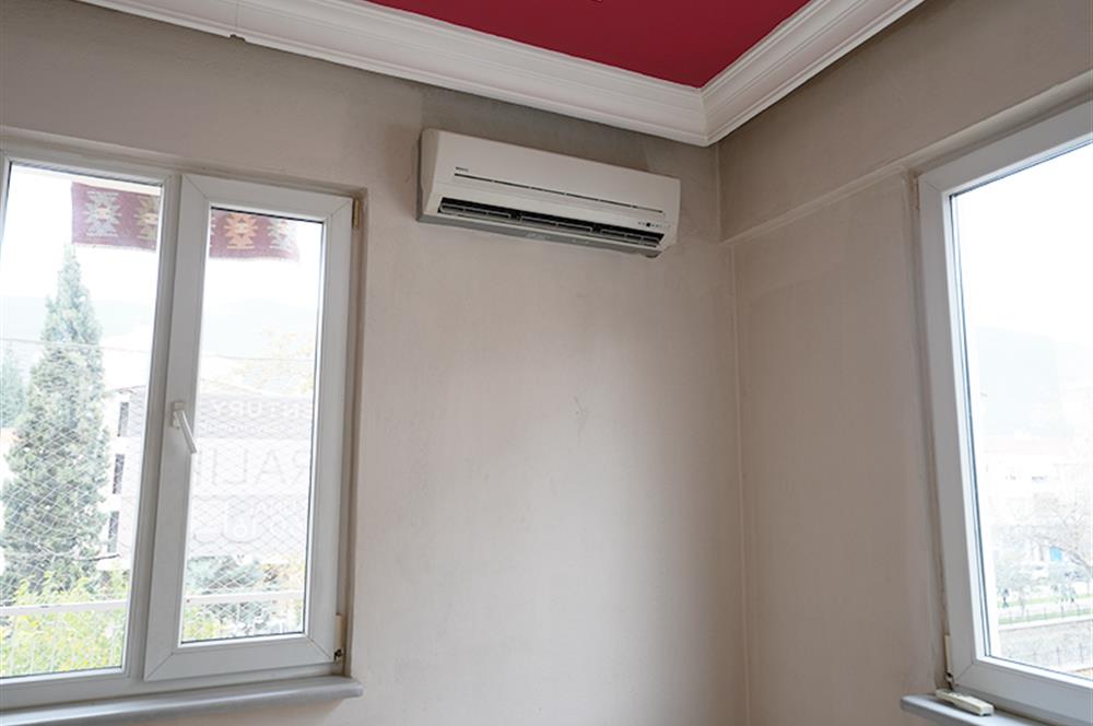 C21 Cius; Yunus Emre Parkı Civ Dereboyu Üzeri 2+1 Ara Kat Daire