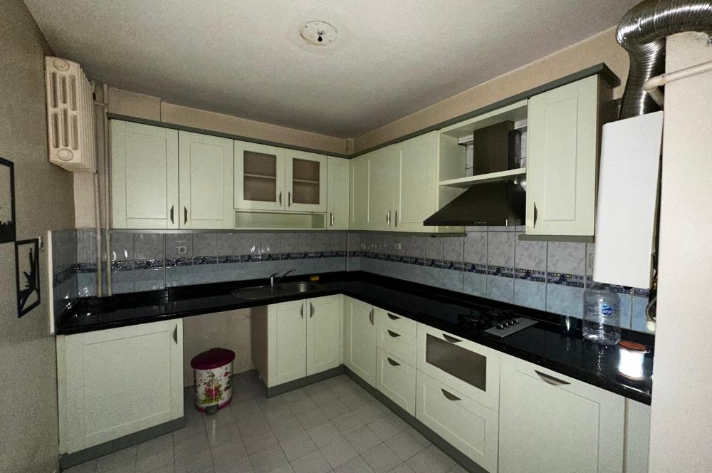 KURTULUŞ METRO ÇIKIŞINDA ARA KAT 3+1 KİRALIK DAİRE