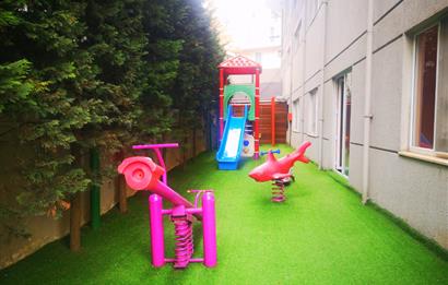 C21'DEN ORMAN YANI SİTEDE KOMPLE YENİLENMİŞ BÜYÜK 3+1 DAİRE