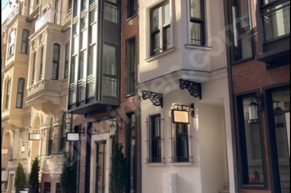 Tarihi Doku-Modern Mimari , Taksim 360 1+1 Fırsat Rezidans Daire