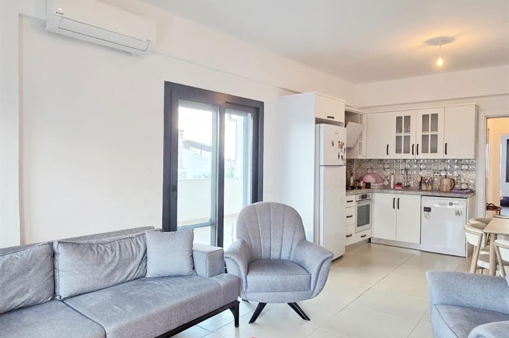 DATÇA MERKEZDE YILLIK KİRALIK 1+1 GENİŞ DAİRE