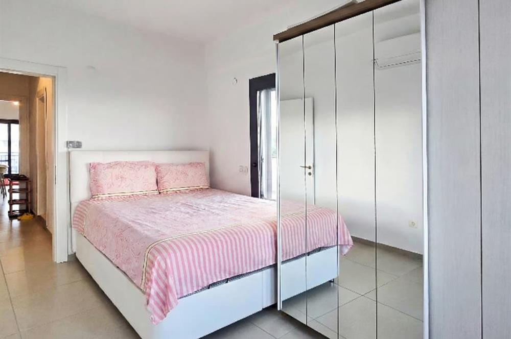 DATÇA MERKEZDE YILLIK KİRALIK 1+1 GENİŞ DAİRE