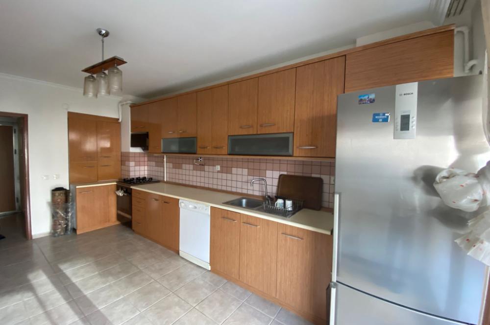 ÇUKURAMBARDA MOBİLYALI MERKEZİ KONUMDA 2. KAT 3+1 DAİRE