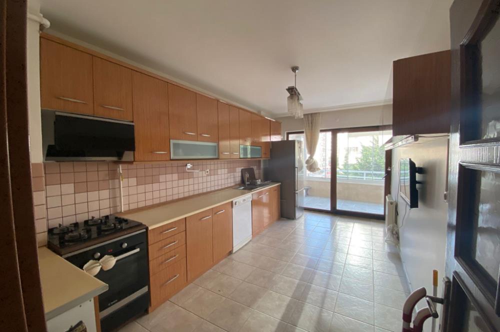 ÇUKURAMBARDA MOBİLYALI MERKEZİ KONUMDA 2. KAT 3+1 DAİRE