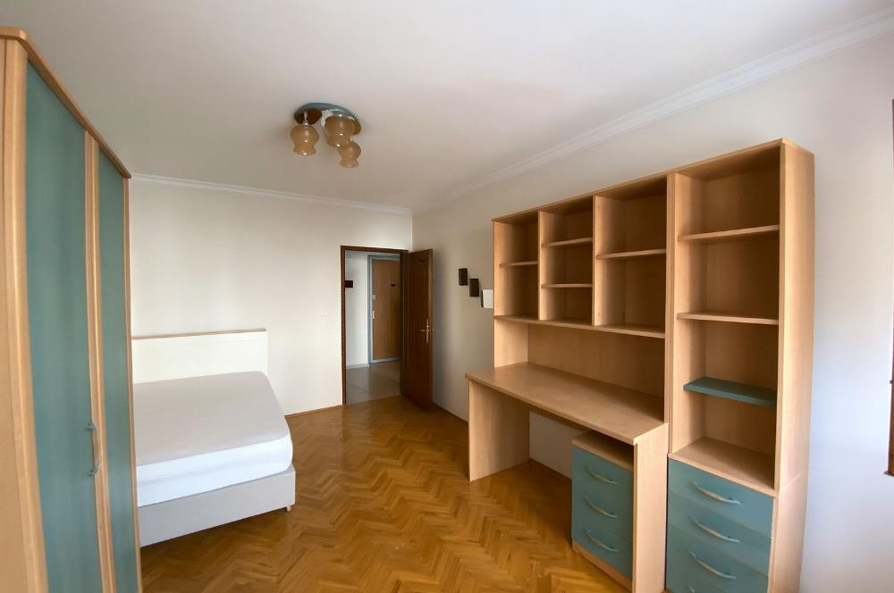 ÇUKURAMBARDA MOBİLYALI MERKEZİ KONUMDA 2. KAT 3+1 DAİRE