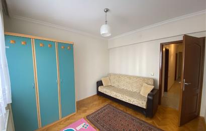 ÇUKURAMBARDA MOBİLYALI MERKEZİ KONUMDA 2. KAT 3+1 DAİRE