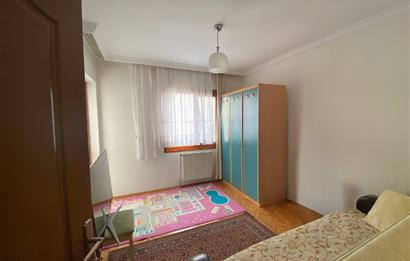 ÇUKURAMBARDA MOBİLYALI MERKEZİ KONUMDA 2. KAT 3+1 DAİRE