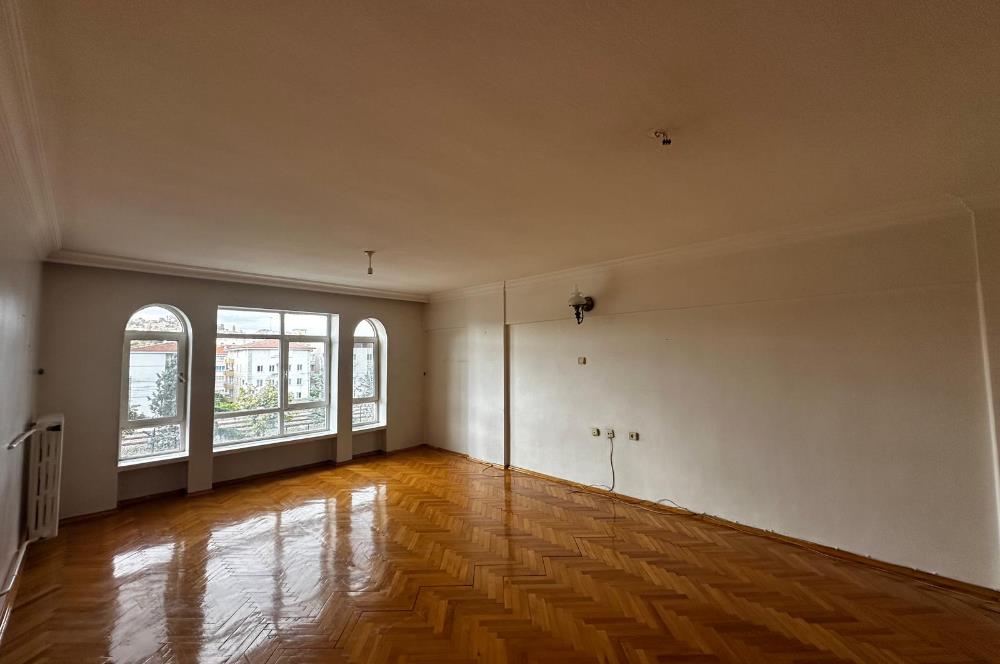 KURTULUŞ METRO ÇIKIŞINDA ARA KAT 3+1 KİRALIK DAİRE