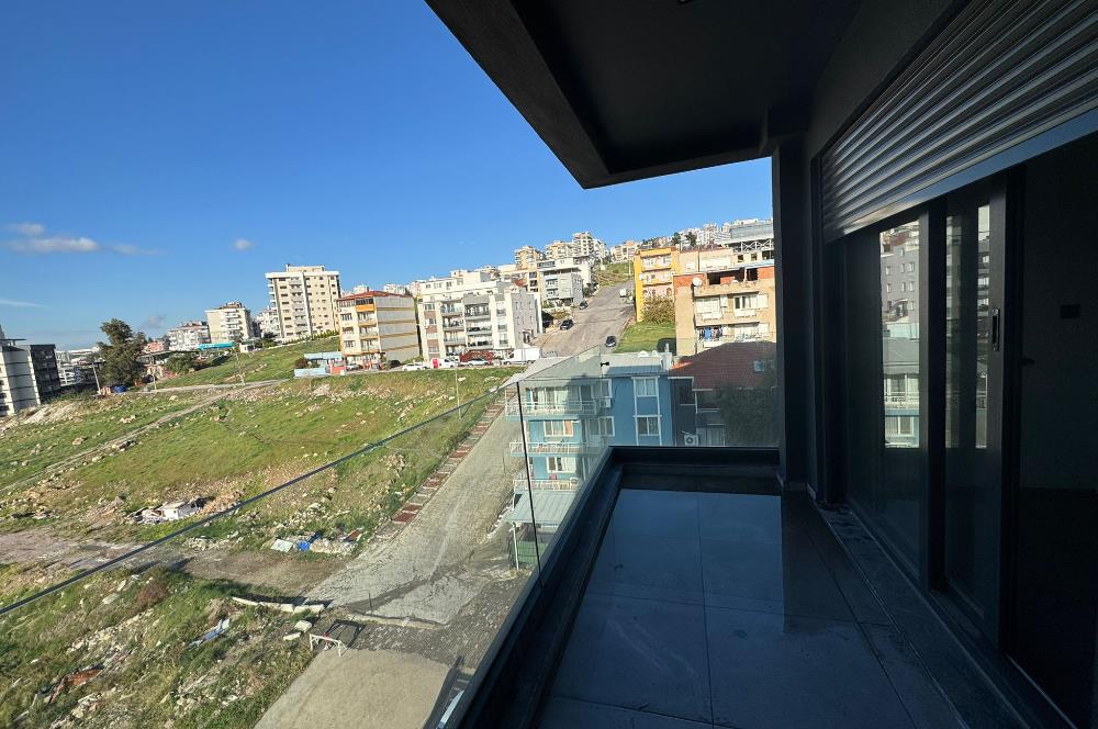 Çiğli Black Suits 2'de Kiralık Sıfır 1+1 Daire 