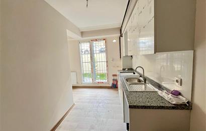 KÜÇÜKYALI'DA METROYA YAKIN ÖZEL BAHÇE KULLANIMLI ÖN CEPHE 2+1