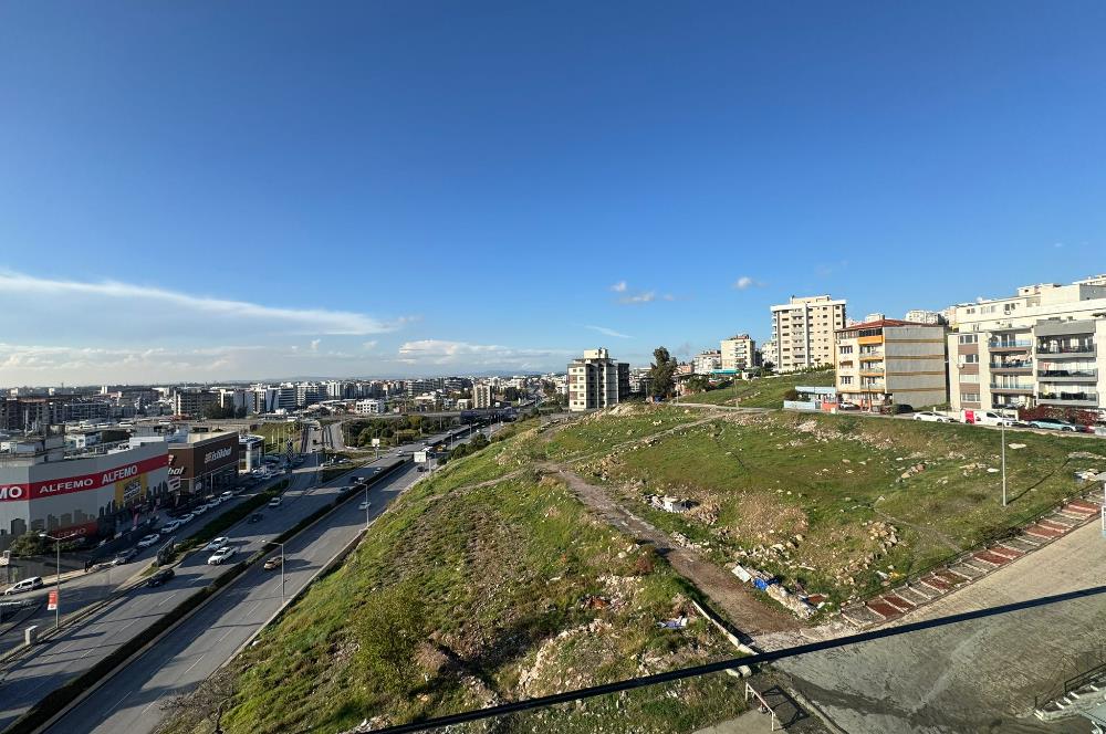 Çiğli Black Suits 2'de Kiralık Sıfır 1+1 Daire 