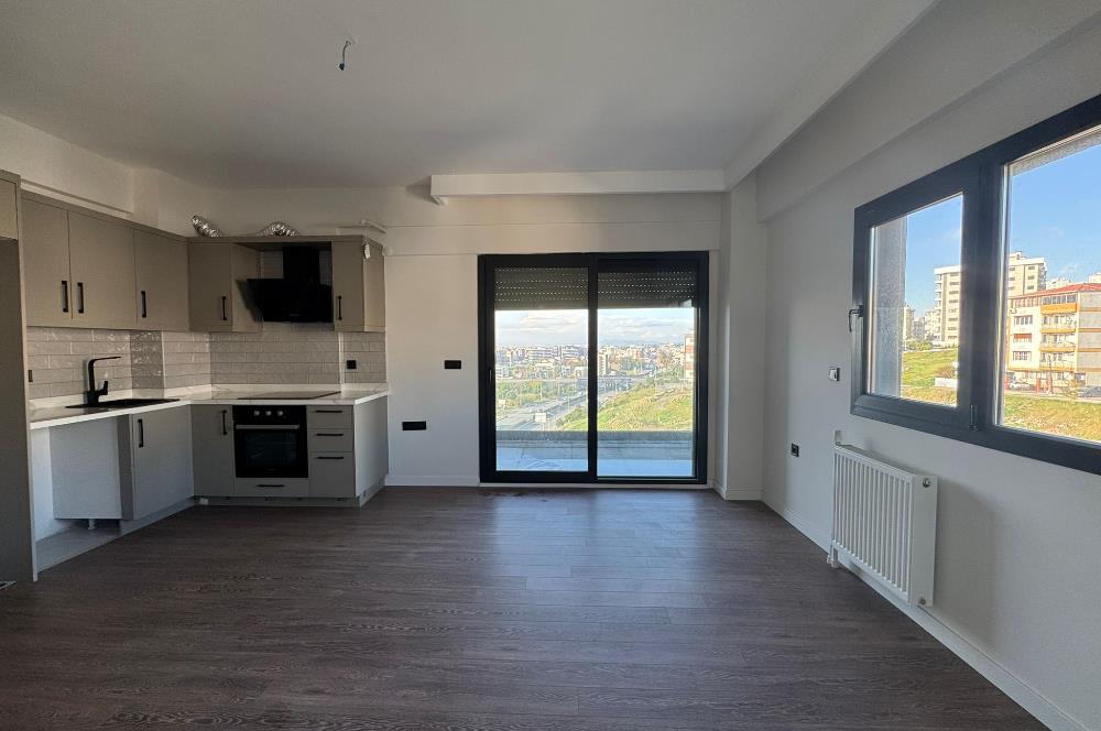 Çiğli Black Suits 2'de Kiralık Sıfır 1+1 Daire 