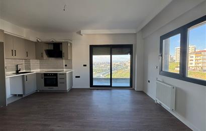 Çiğli Black Suits 2'de Kiralık Sıfır 1+1 Daire 