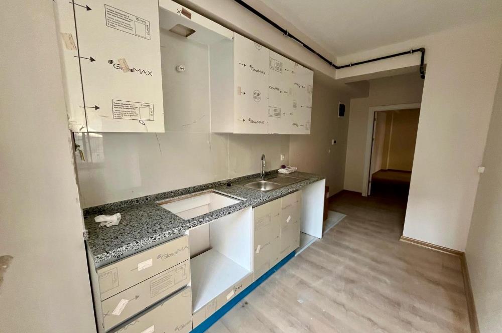 KÜÇÜKYALI'DA METROYA YAKIN ÖZEL BAHÇE KULLANIMLI ÖN CEPHE 2+1