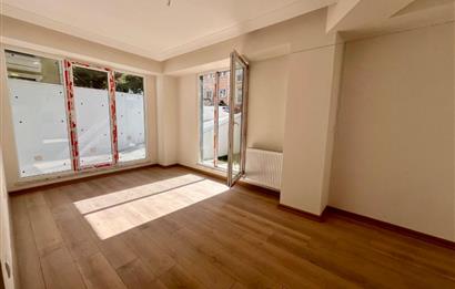 KÜÇÜKYALI'DA METROYA YAKIN ÖZEL BAHÇE KULLANIMLI ÖN CEPHE 2+1