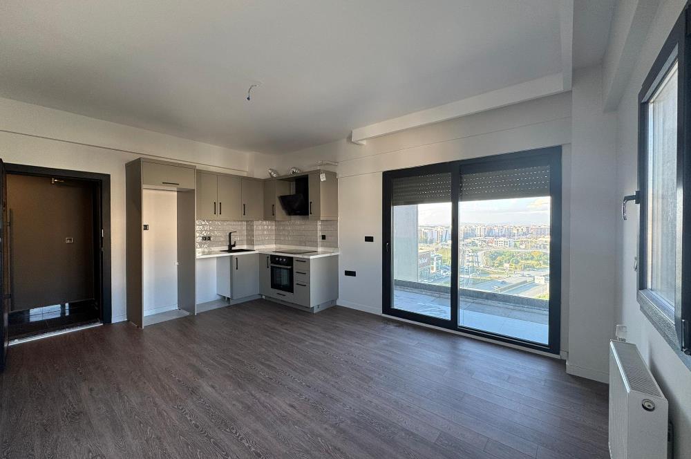 Çiğli Black Suits 2'de Kiralık Sıfır 1+1 Daire 