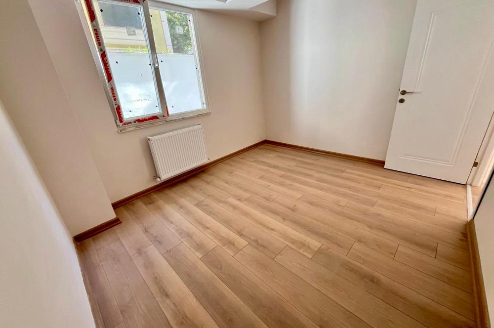 KÜÇÜKYALI'DA METROYA YAKIN ÖZEL BAHÇE KULLANIMLI ÖN CEPHE 2+1