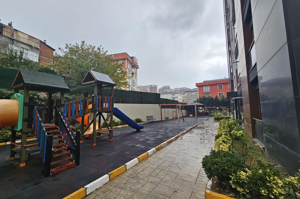 FERMAN PARK METROYA 5 DAKİKA MESAFEDE 2+1 ARAKAT SATILIK DAİRE