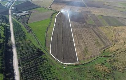 MİSAKÇA'DA- 27.317 m²ÇİFT CEPHE SU DİBİ TARLA-ÇİFTLİK İÇİN İDEAL