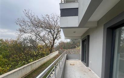 C21 BAL 'DAN GÖKÇEYAZI KÖSEAĞALAR'DA SATILIK BAHÇELİ LÜKS VİLLA