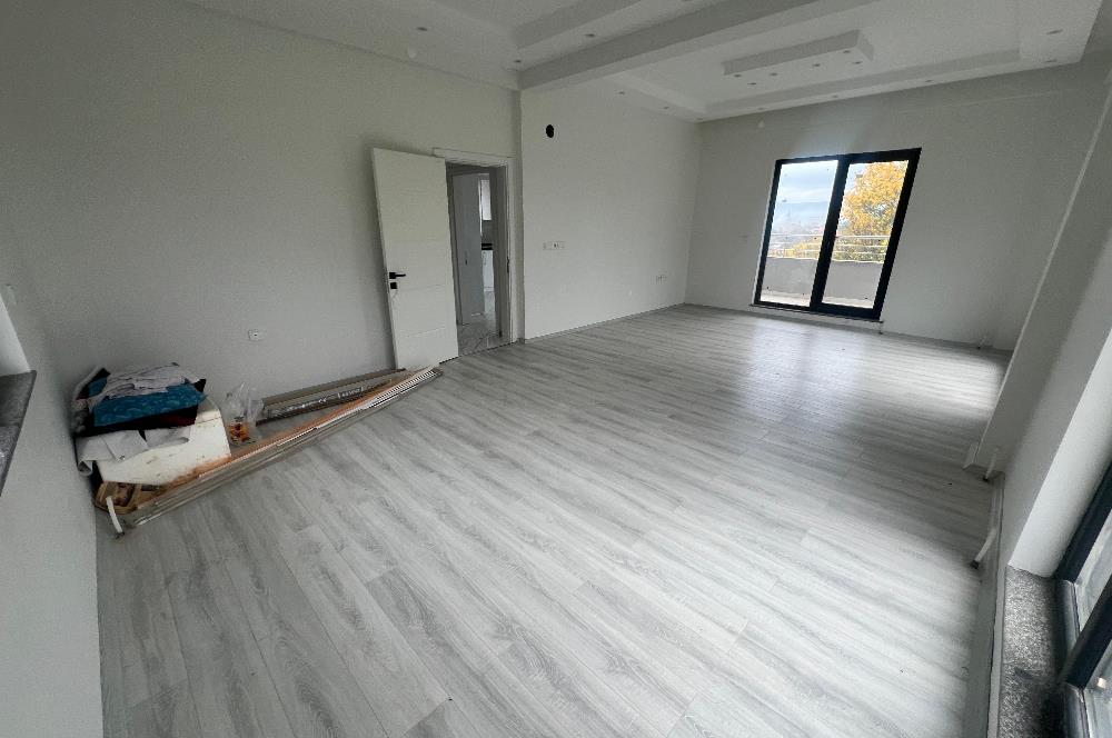 C21 BAL 'DAN GÖKÇEYAZI KÖSEAĞALAR'DA SATILIK BAHÇELİ LÜKS VİLLA