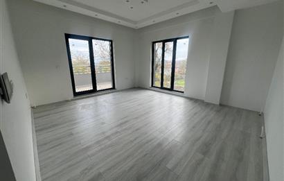 C21 BAL 'DAN GÖKÇEYAZI KÖSEAĞALAR'DA SATILIK BAHÇELİ LÜKS VİLLA