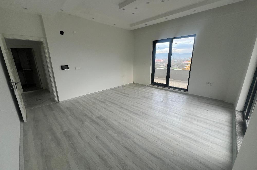 C21 BAL 'DAN GÖKÇEYAZI KÖSEAĞALAR'DA SATILIK BAHÇELİ LÜKS VİLLA