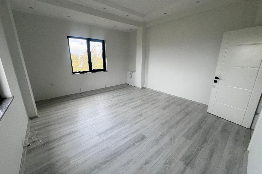 C21 BAL 'DAN GÖKÇEYAZI KÖSEAĞALAR'DA SATILIK BAHÇELİ LÜKS VİLLA