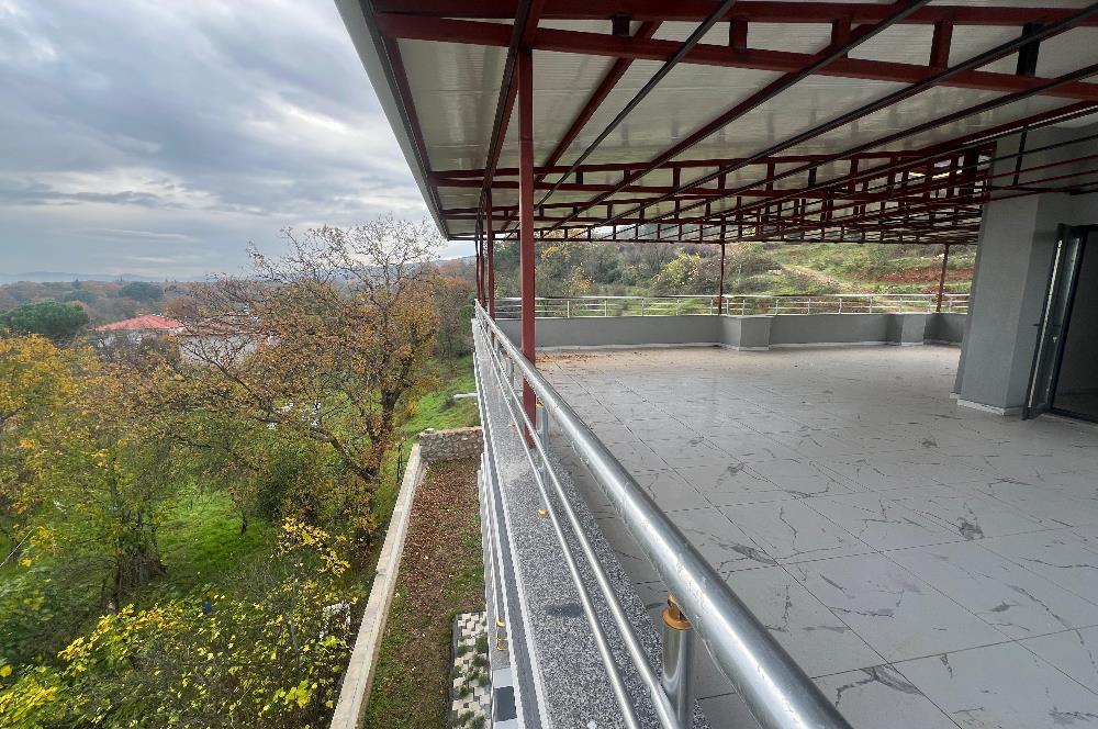 C21 BAL 'DAN GÖKÇEYAZI KÖSEAĞALAR'DA SATILIK BAHÇELİ LÜKS VİLLA