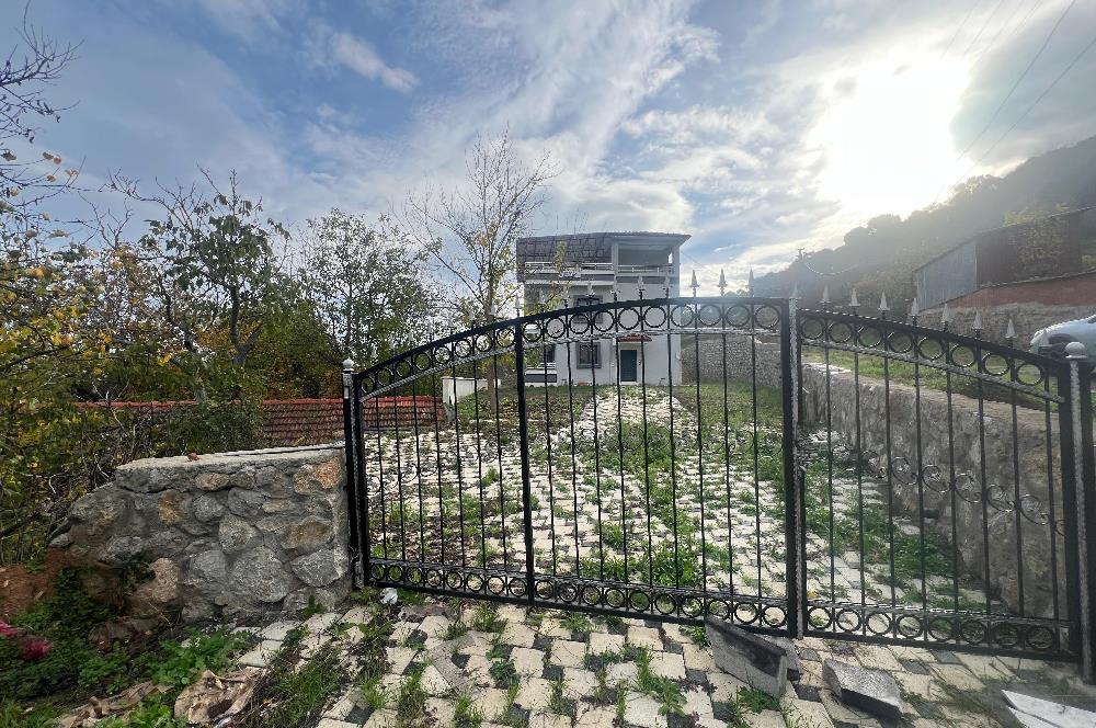 C21 BAL 'DAN GÖKÇEYAZI KÖSEAĞALAR'DA SATILIK BAHÇELİ LÜKS VİLLA