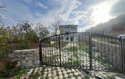 C21 BAL 'DAN GÖKÇEYAZI KÖSEAĞALAR'DA SATILIK BAHÇELİ LÜKS VİLLA