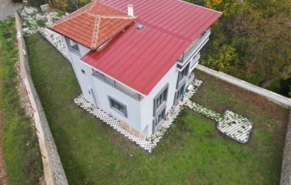 C21 BAL 'DAN GÖKÇEYAZI KÖSEAĞALAR'DA SATILIK BAHÇELİ LÜKS VİLLA