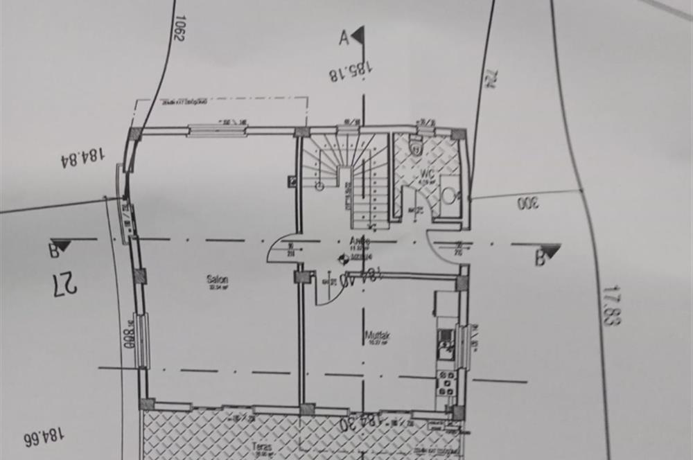 C21 BAL 'DAN GÖKÇEYAZI KÖSEAĞALAR'DA SATILIK BAHÇELİ LÜKS VİLLA