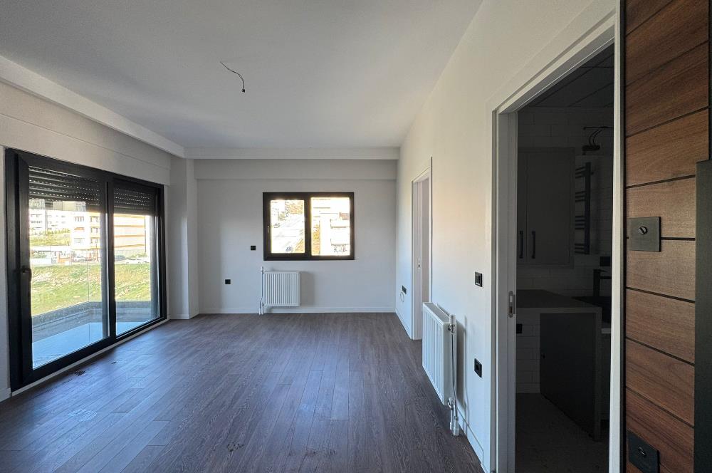 Çiğli Black Suits 2'de Kiralık Sıfır 1+1 Daire 